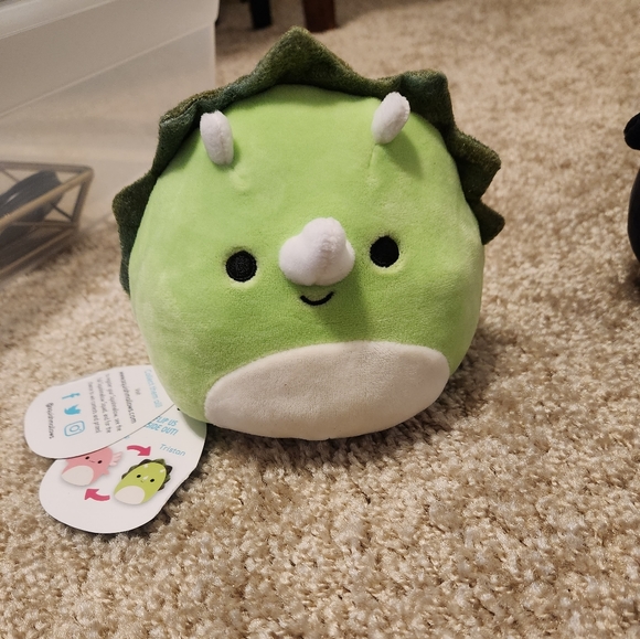 Axolotl Squishmallow Bundle - Picture 6 of 11